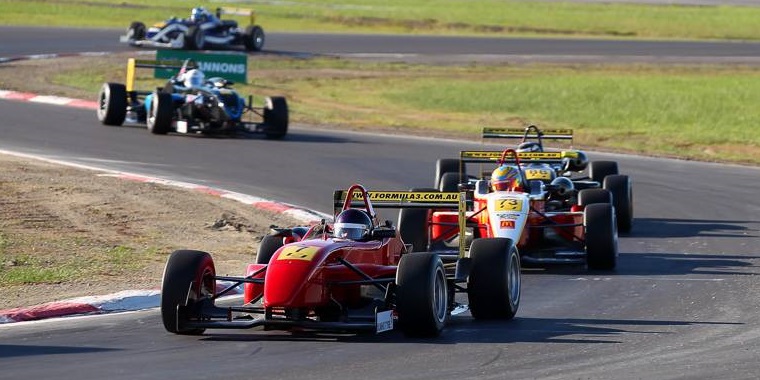 Kumar leads the pack at Winton Raceway